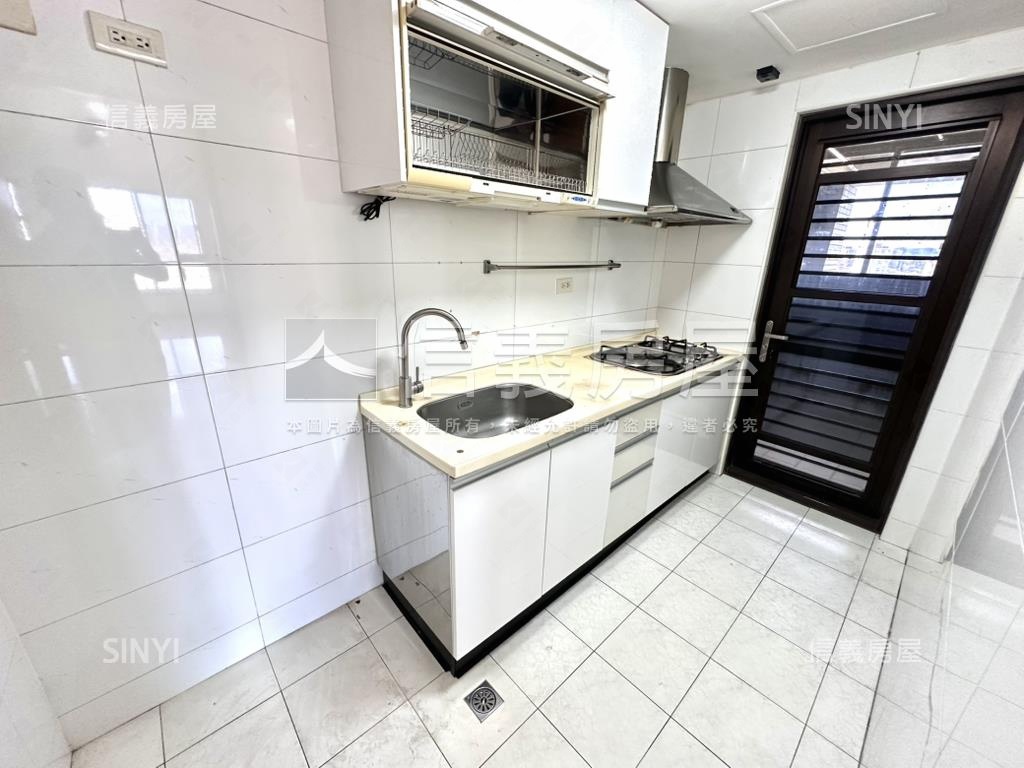 皇勝憘悅高樓景觀三房房屋室內格局與周邊環境