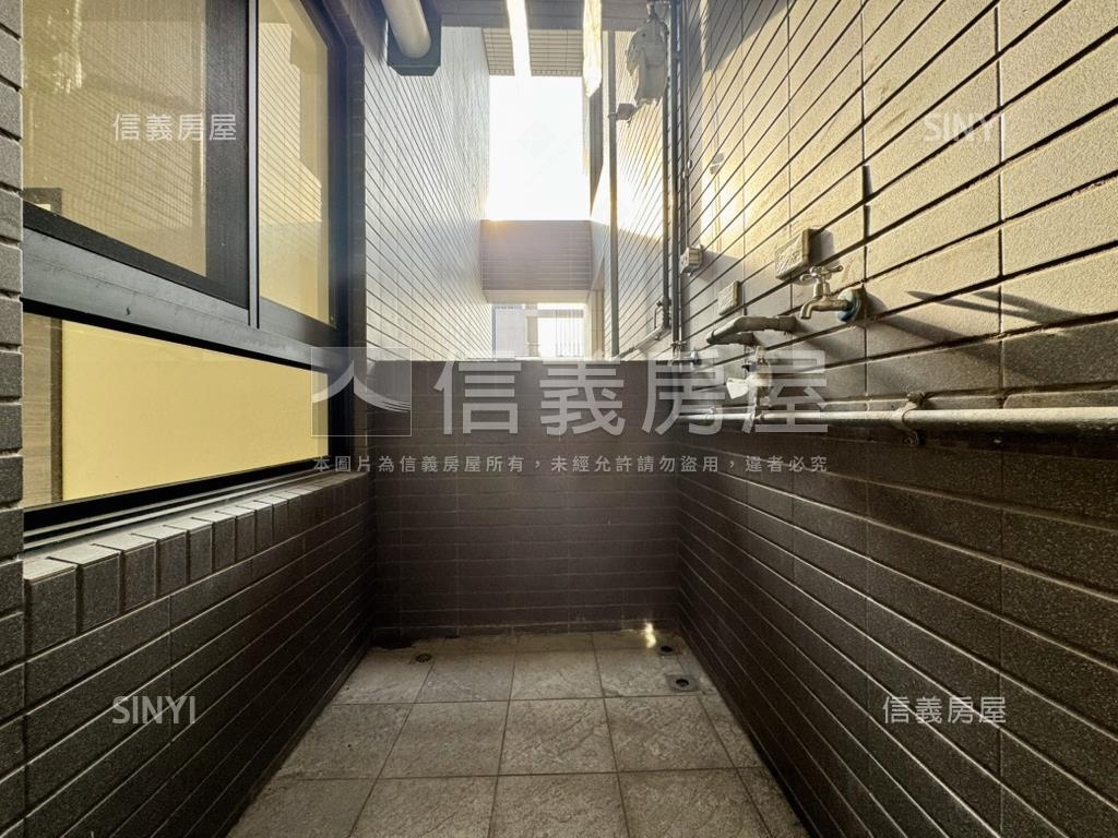 台中梧棲高樓兩房平車房屋室內格局與周邊環境
