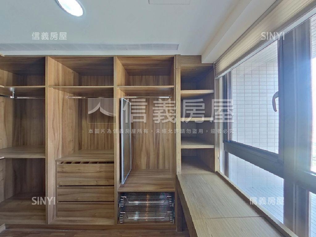 ［專任］新月灣五房三平車房屋室內格局與周邊環境