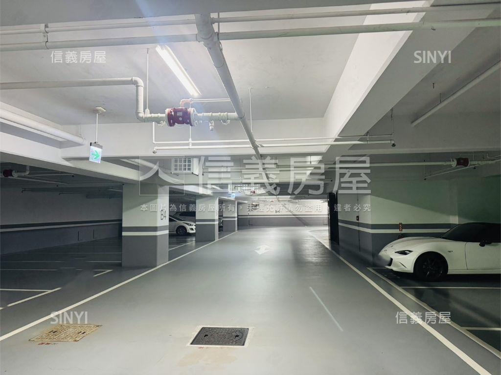 專任．昭揚乾坤Ａ級商辦房屋室內格局與周邊環境