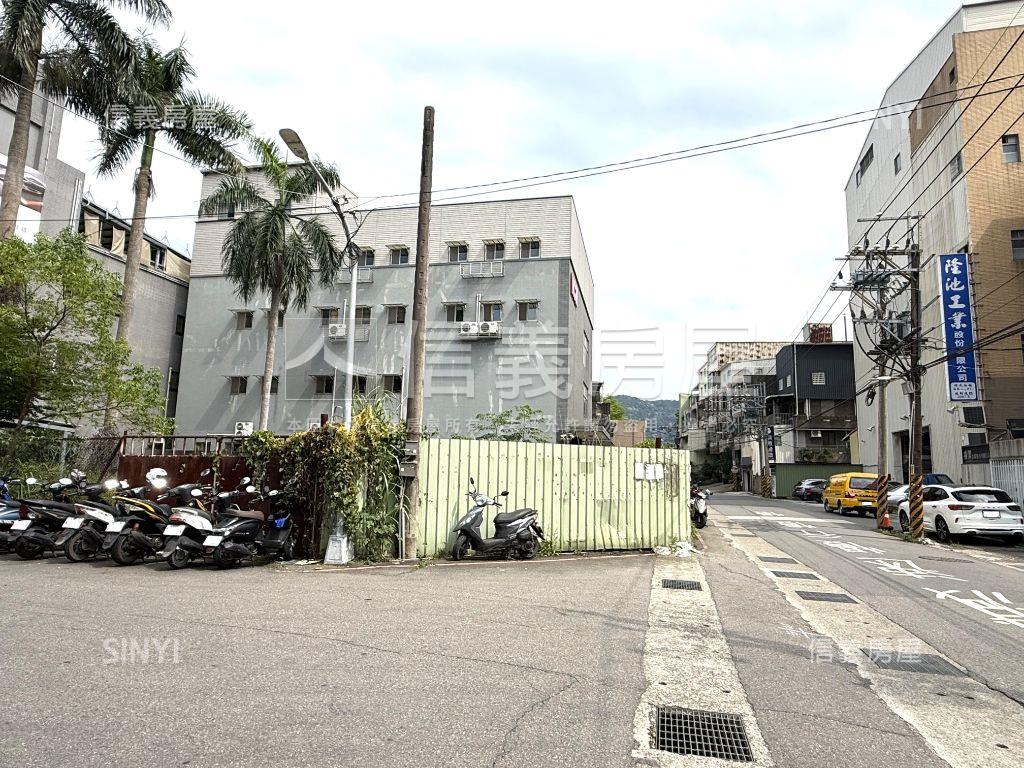 雙面臨路✨稀缺丁建土地房屋室內格局與周邊環境