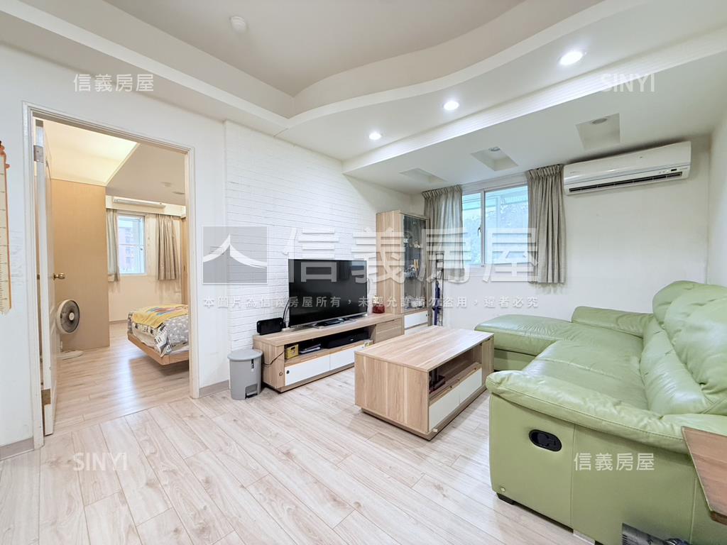 稀有捷運綠景電梯兩房車位房屋室內格局與周邊環境