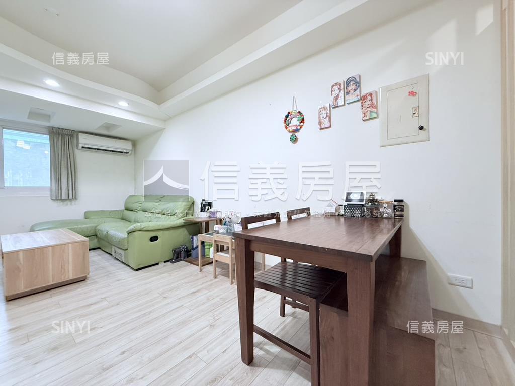 稀有捷運綠景電梯兩房車位房屋室內格局與周邊環境