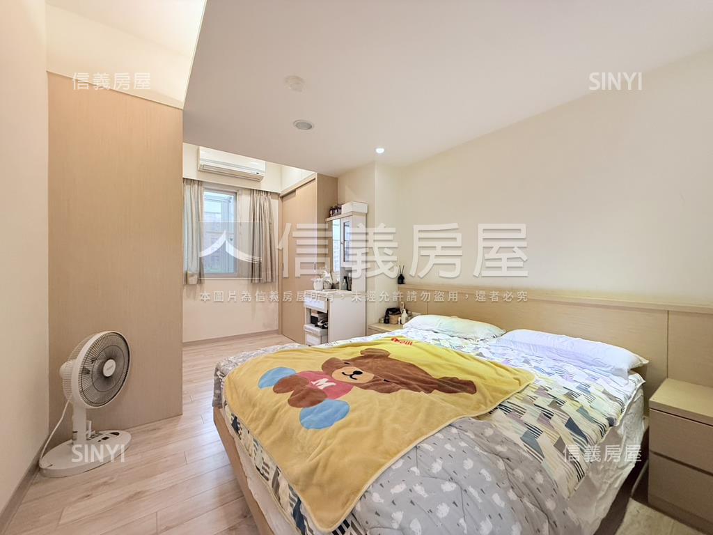 稀有捷運綠景電梯兩房車位房屋室內格局與周邊環境