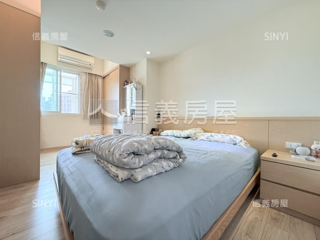 稀有捷運綠景電梯兩房車位房屋室內格局與周邊環境