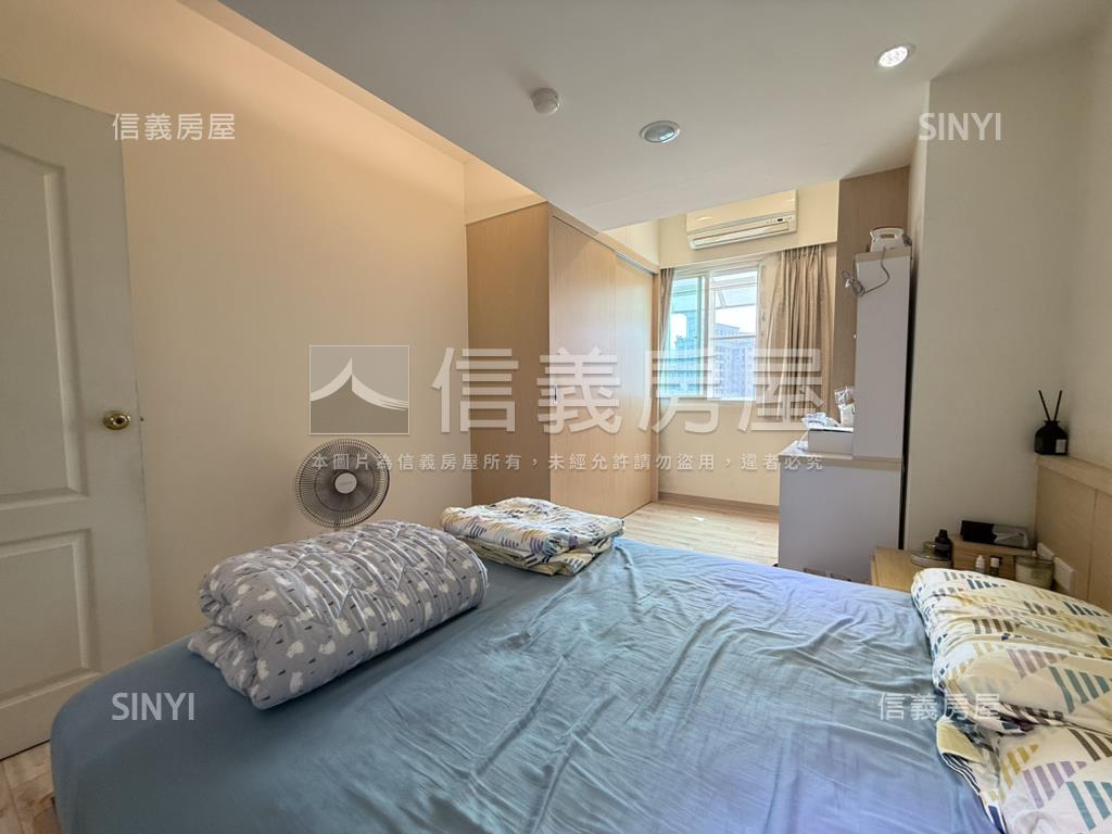 稀有捷運綠景電梯兩房車位房屋室內格局與周邊環境