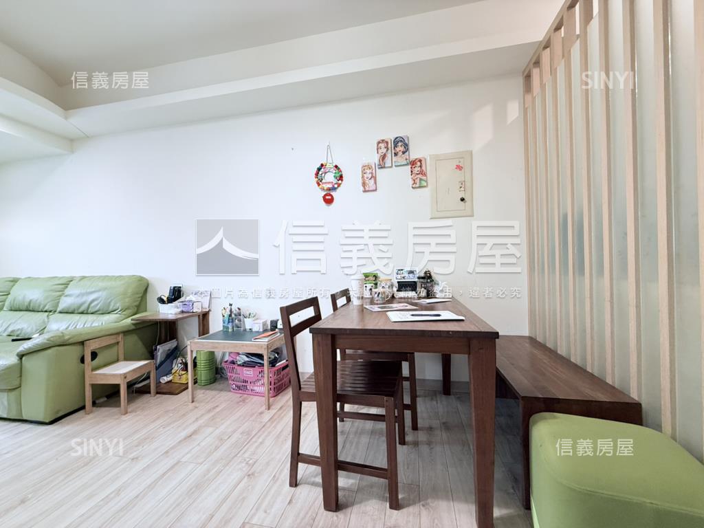 稀有捷運綠景電梯兩房車位房屋室內格局與周邊環境