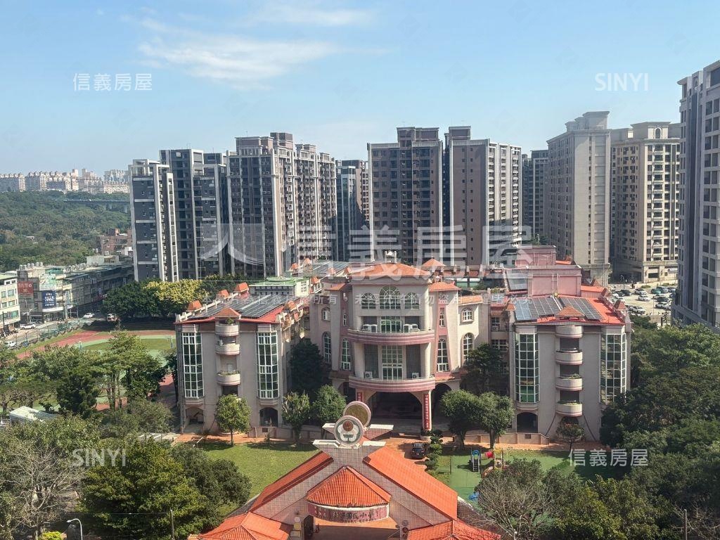 學區稀有景觀四房車位房屋室內格局與周邊環境