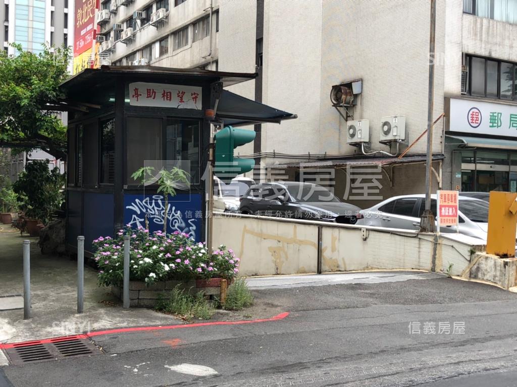 正南京東華爾街商辦房屋室內格局與周邊環境