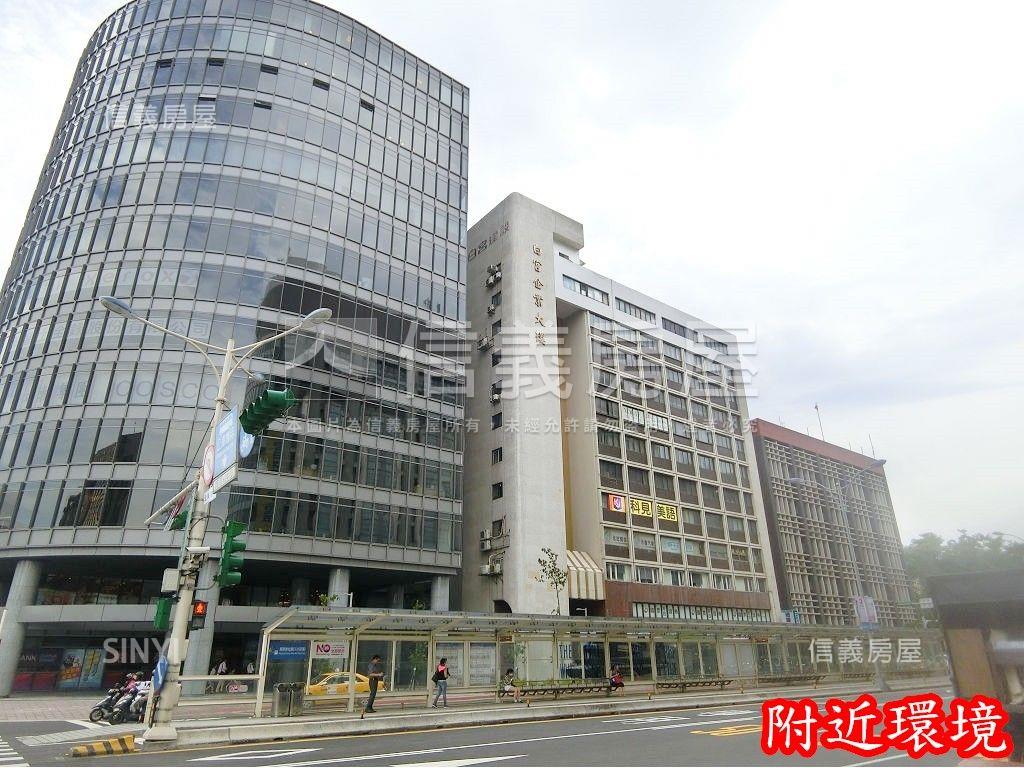 正南京東華爾街商辦房屋室內格局與周邊環境