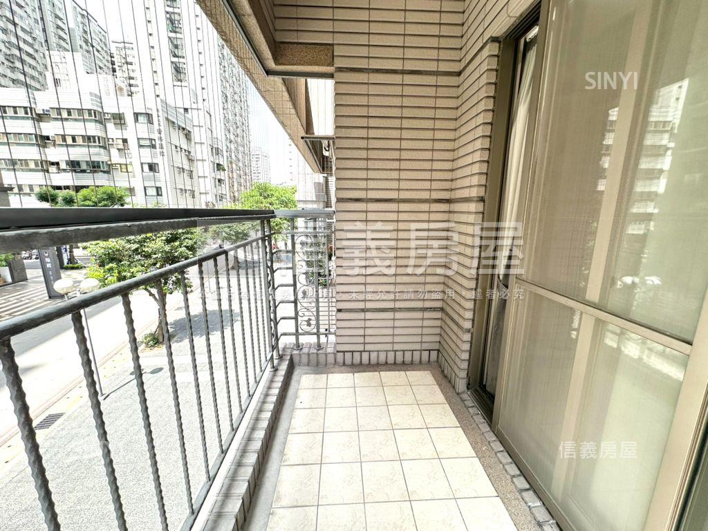 國泰紐約廣場成家三房房屋室內格局與周邊環境