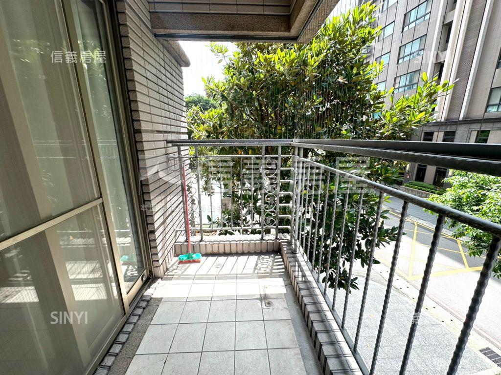 國泰紐約廣場成家三房房屋室內格局與周邊環境
