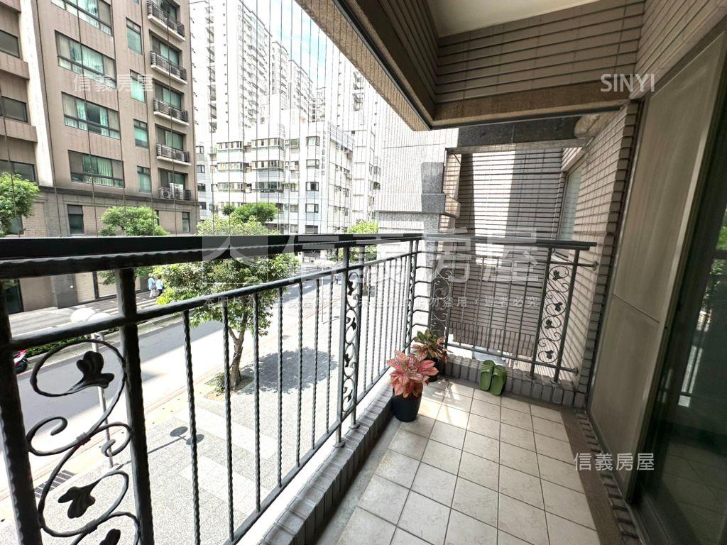 國泰紐約廣場成家三房房屋室內格局與周邊環境