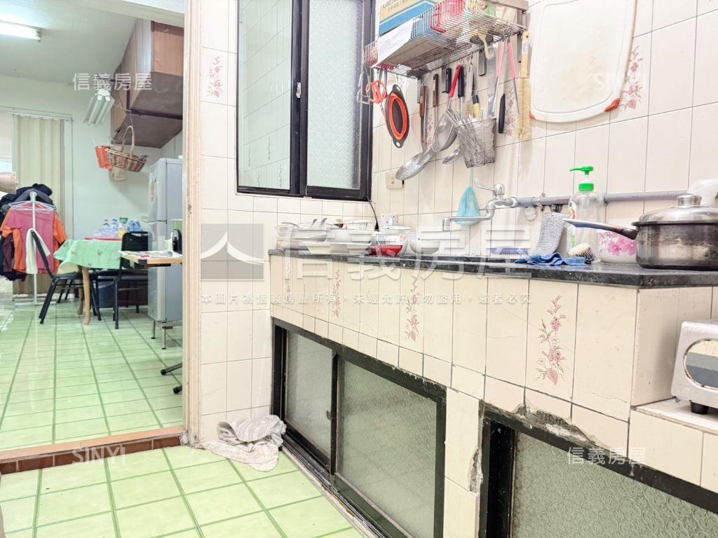 近雙捷運站旁一樓美寓房屋室內格局與周邊環境