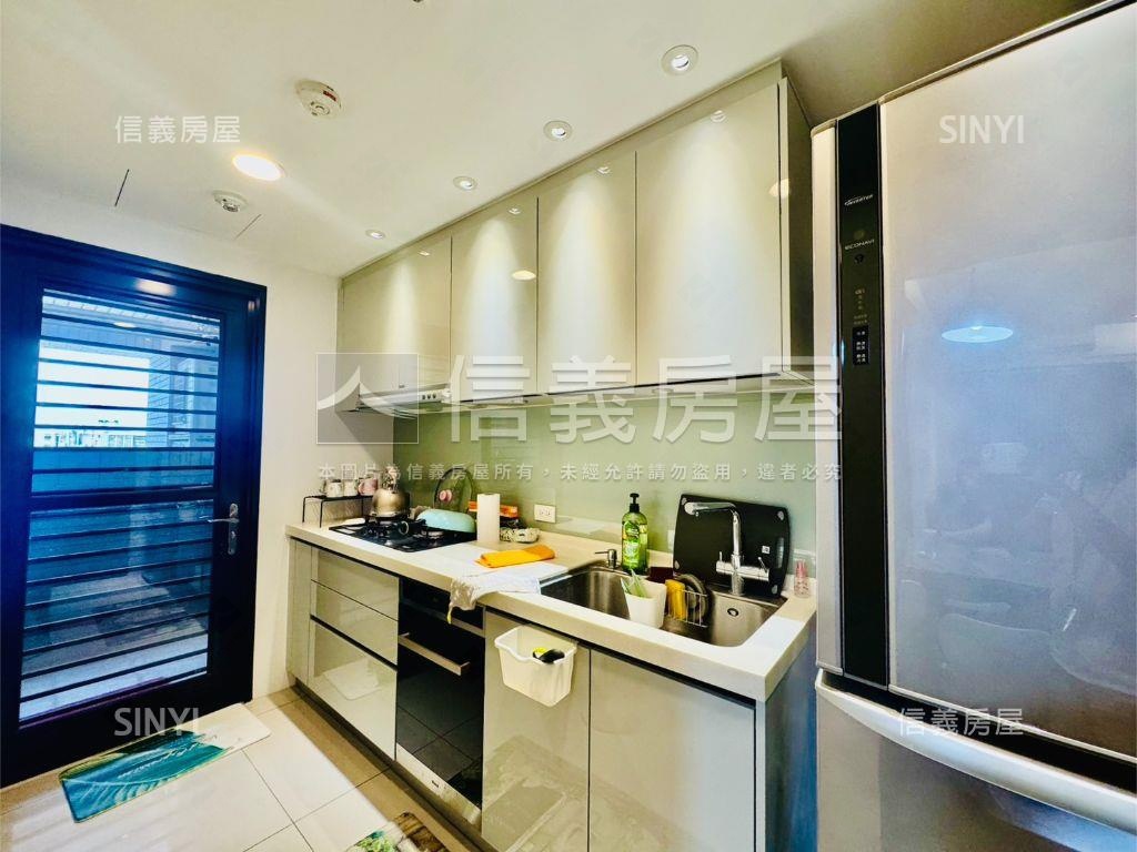 登陽步康橋美裝潢３房平車房屋室內格局與周邊環境