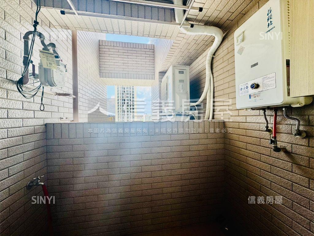 登陽步康橋美裝潢３房平車房屋室內格局與周邊環境