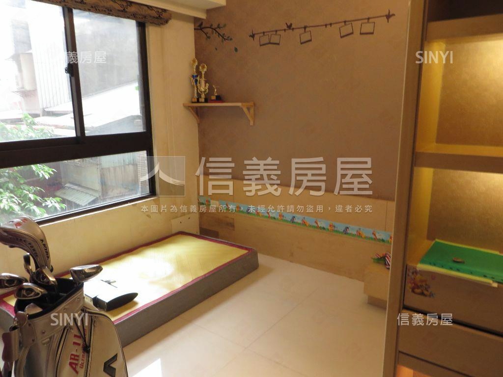 三輝君匯稀有大露臺房屋室內格局與周邊環境
