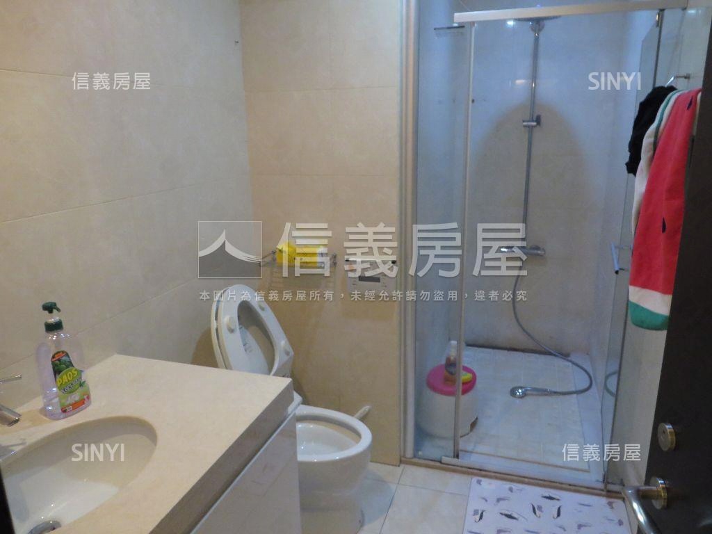 三輝君匯稀有大露臺房屋室內格局與周邊環境