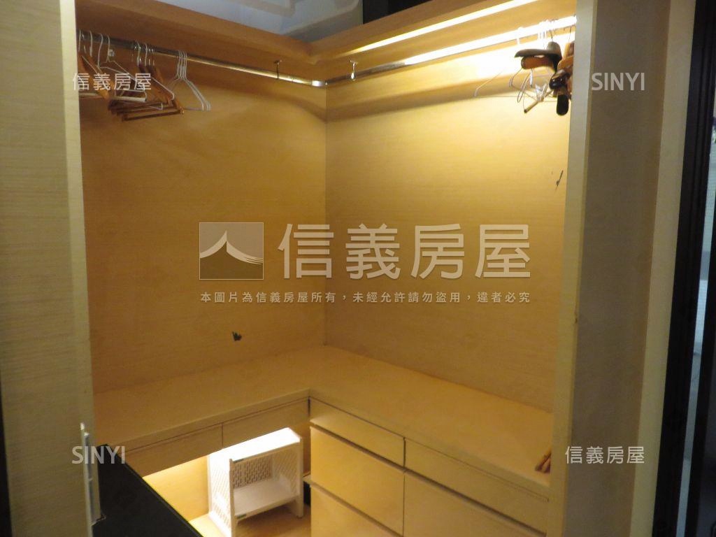 三輝君匯稀有大露臺房屋室內格局與周邊環境