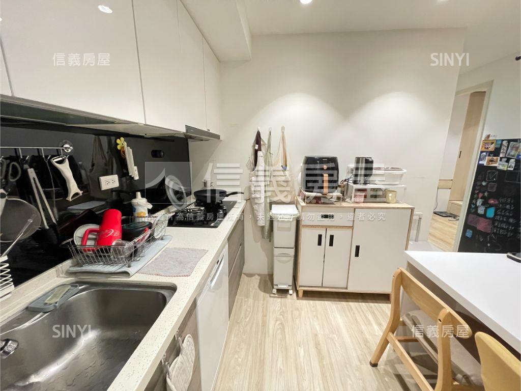 溫馨兩房平面車位房屋室內格局與周邊環境