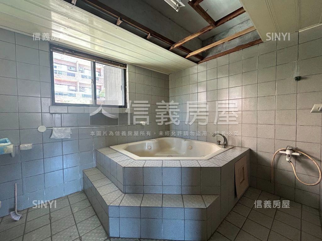 暖暖優質透天房屋室內格局與周邊環境