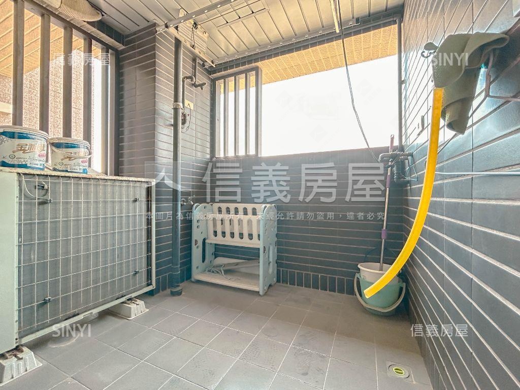 城市景觀美居平車房屋室內格局與周邊環境