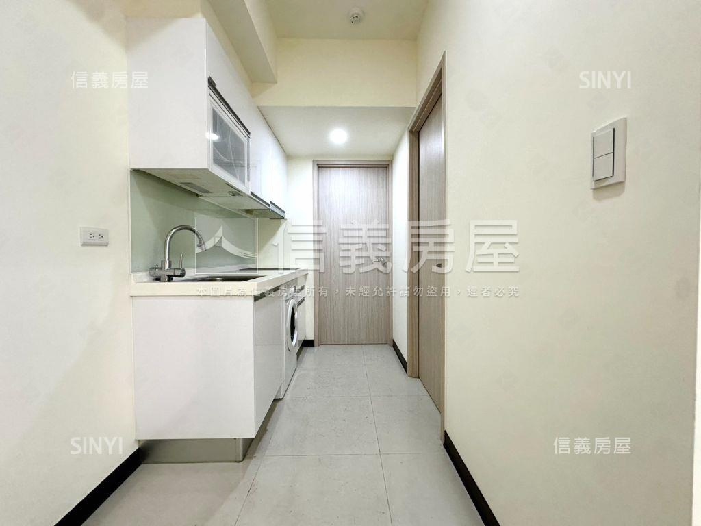 巨蛋輕屋齡漂亮三房房屋室內格局與周邊環境