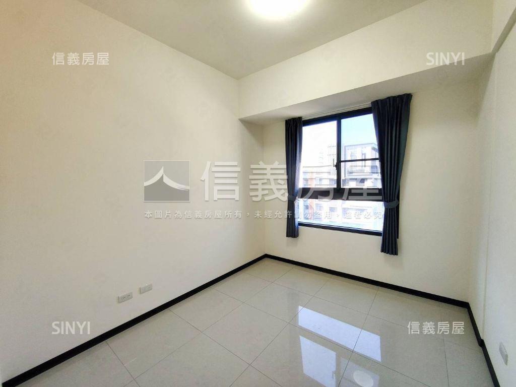 創世紀三房充電車位房屋室內格局與周邊環境