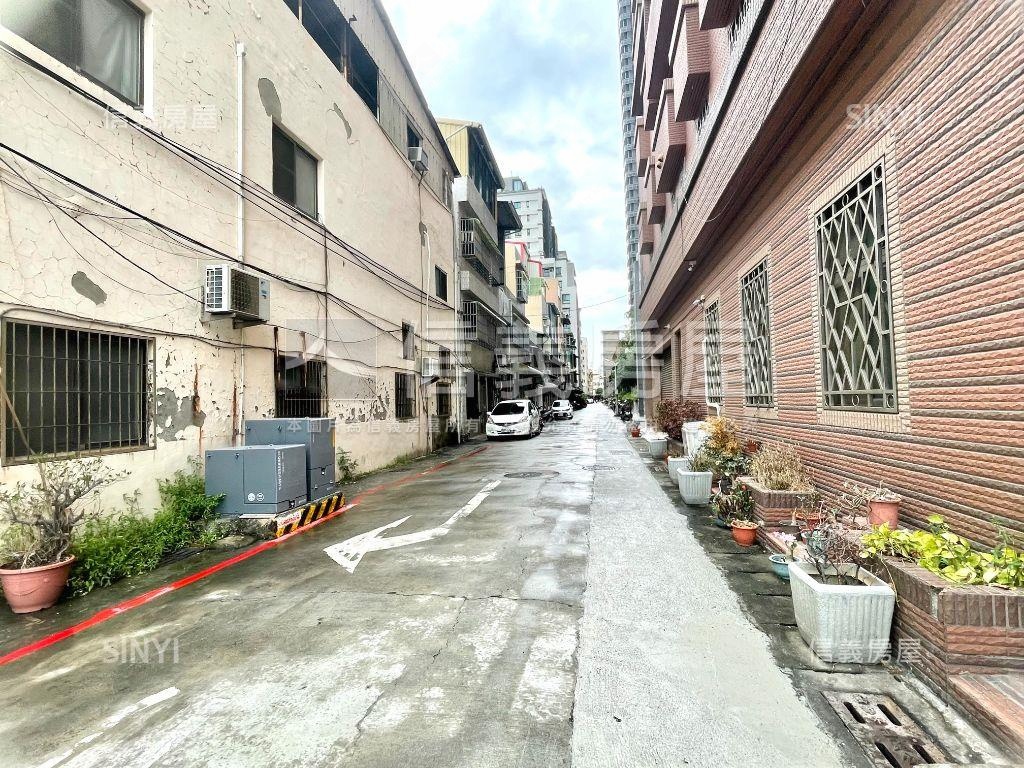 亞灣近輕軌漢神邊間金透店房屋室內格局與周邊環境