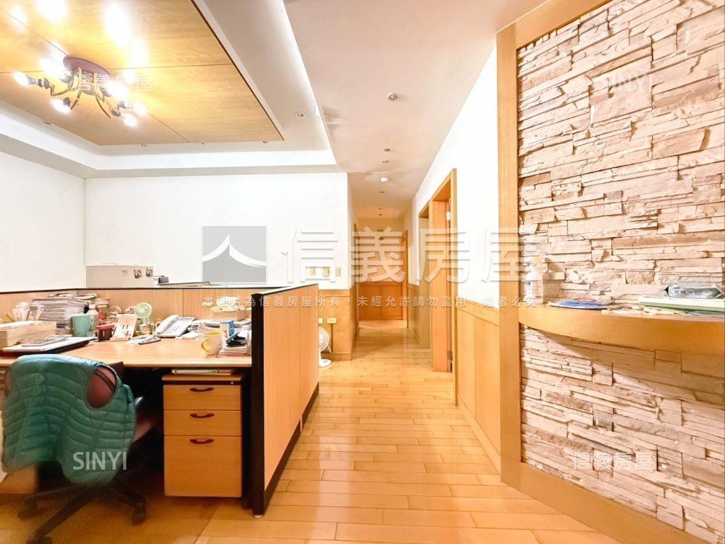 忠孝天廈景觀邊間房屋室內格局與周邊環境