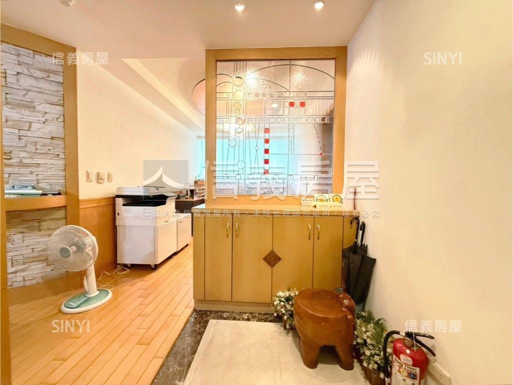 忠孝天廈景觀邊間房屋室內格局與周邊環境