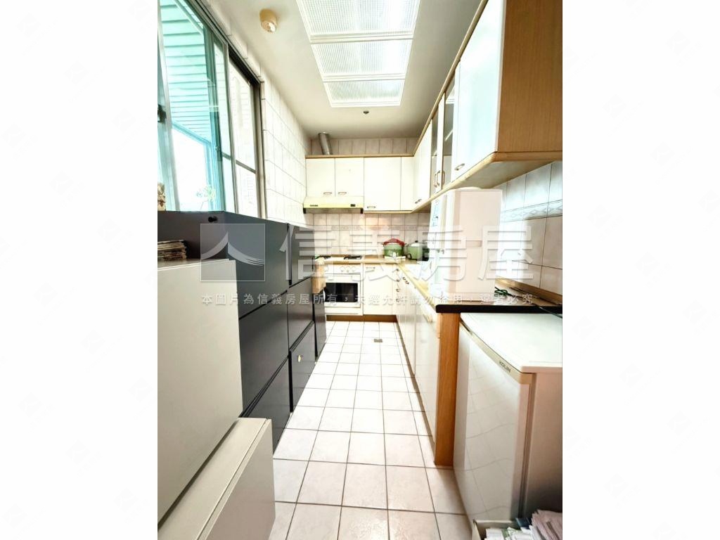 忠孝天廈景觀邊間房屋室內格局與周邊環境