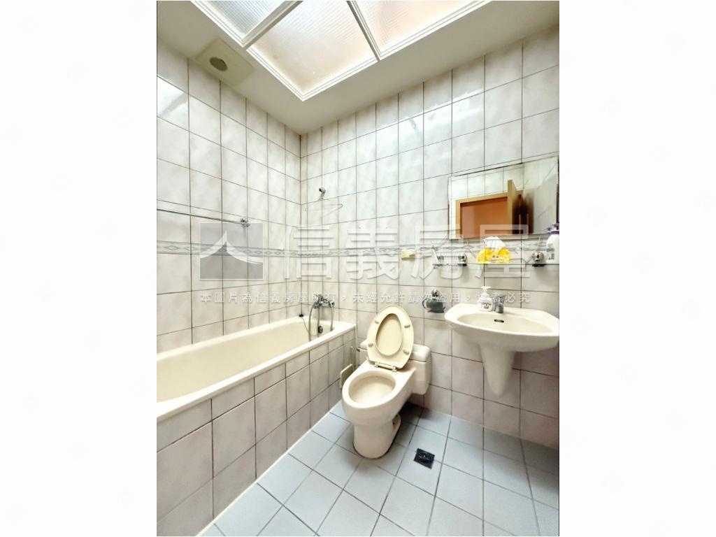 忠孝天廈景觀邊間房屋室內格局與周邊環境