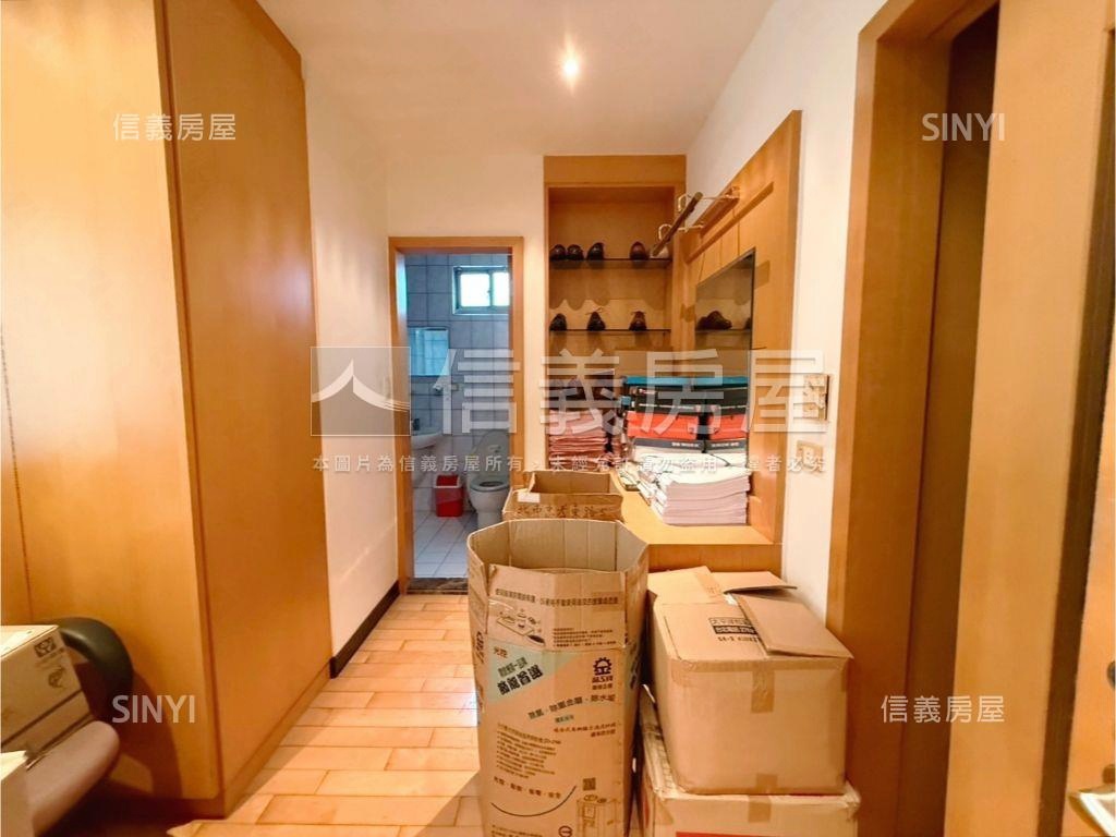 忠孝天廈景觀邊間房屋室內格局與周邊環境