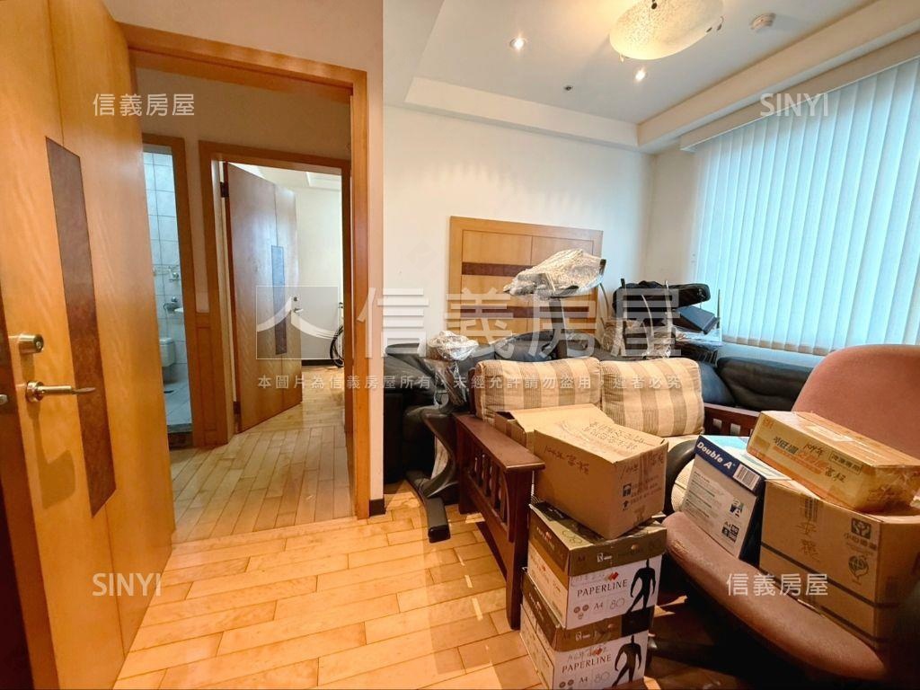 忠孝天廈景觀邊間房屋室內格局與周邊環境