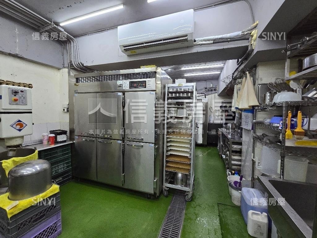 新光三越生活圈雙店面房屋室內格局與周邊環境
