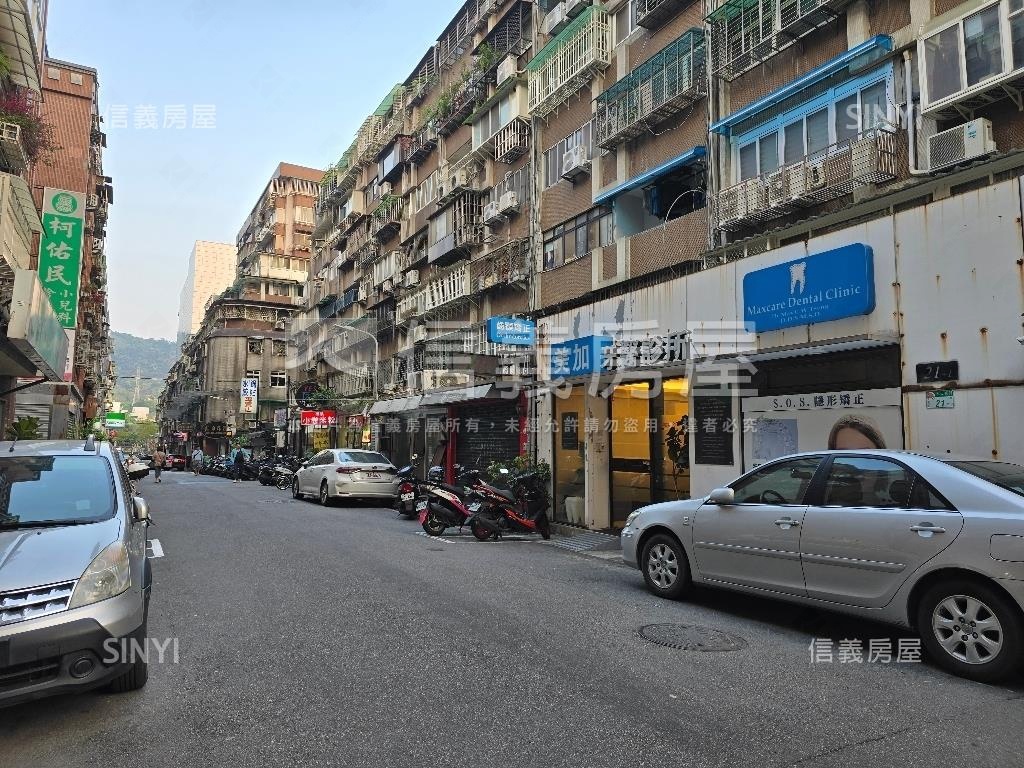 新光三越生活圈雙店面房屋室內格局與周邊環境