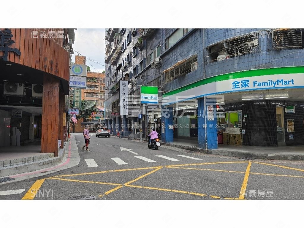新光三越生活圈雙店面房屋室內格局與周邊環境