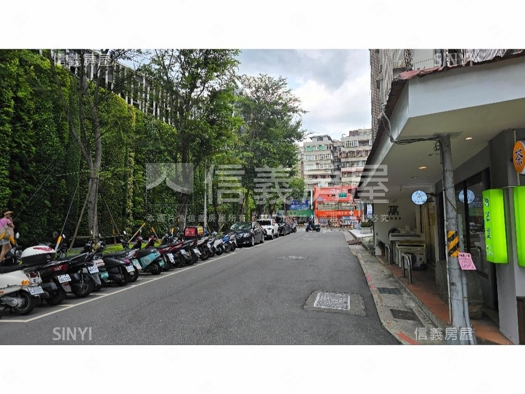 新光三越生活圈雙店面房屋室內格局與周邊環境