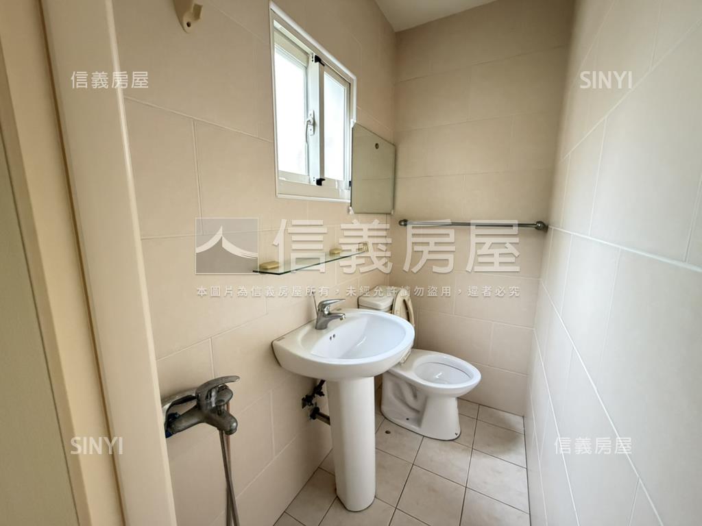 三重國小黃金３Ｆ方正三房房屋室內格局與周邊環境
