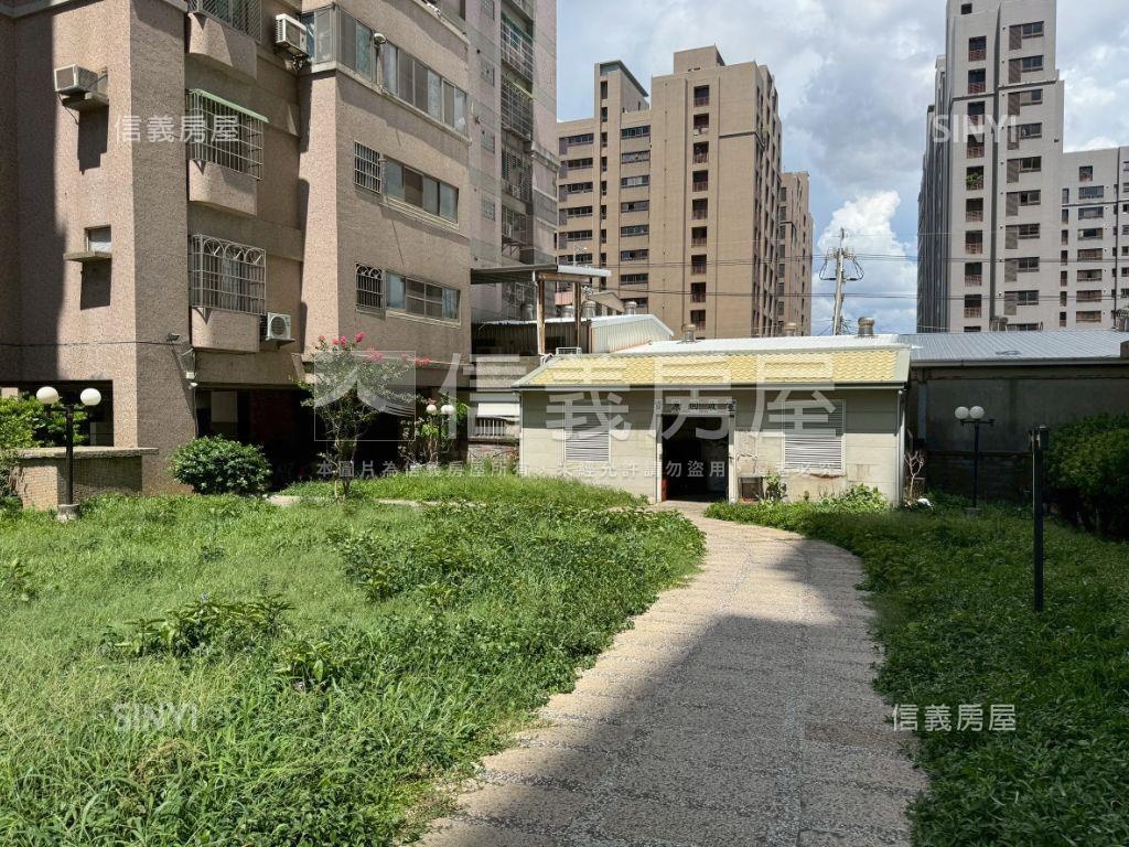 嶺東精科低總價三房車位✨房屋室內格局與周邊環境