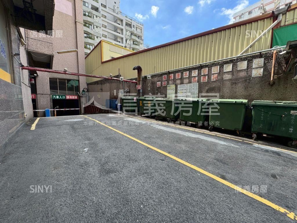 嶺東精科低總價三房車位✨房屋室內格局與周邊環境