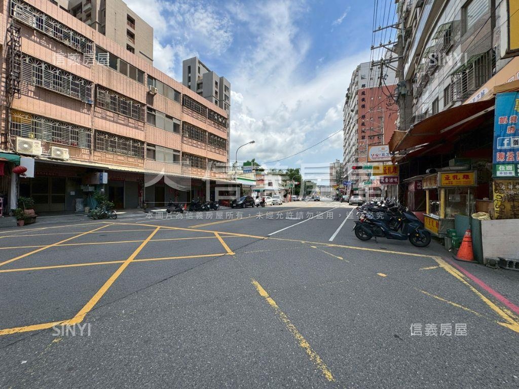 嶺東精科低總價三房車位✨房屋室內格局與周邊環境