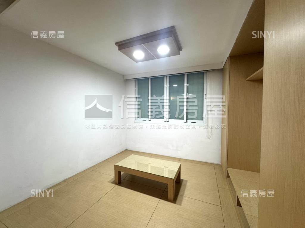 綠意盎然庭院戶＋平面車位房屋室內格局與周邊環境