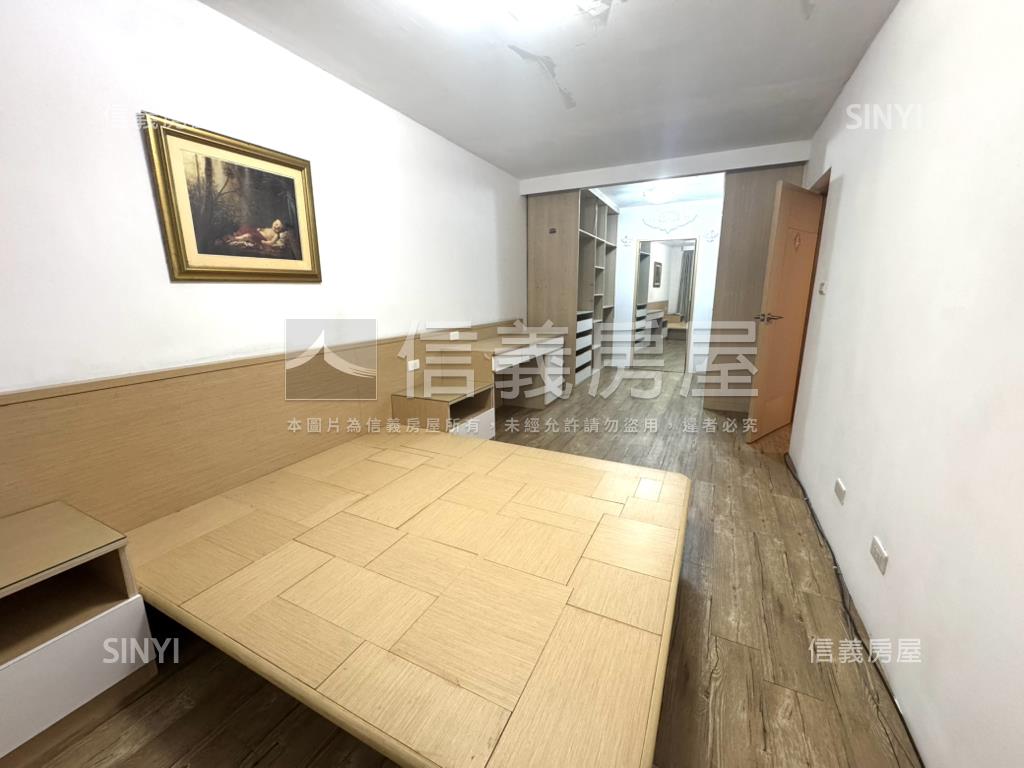 綠意盎然庭院戶＋平面車位房屋室內格局與周邊環境