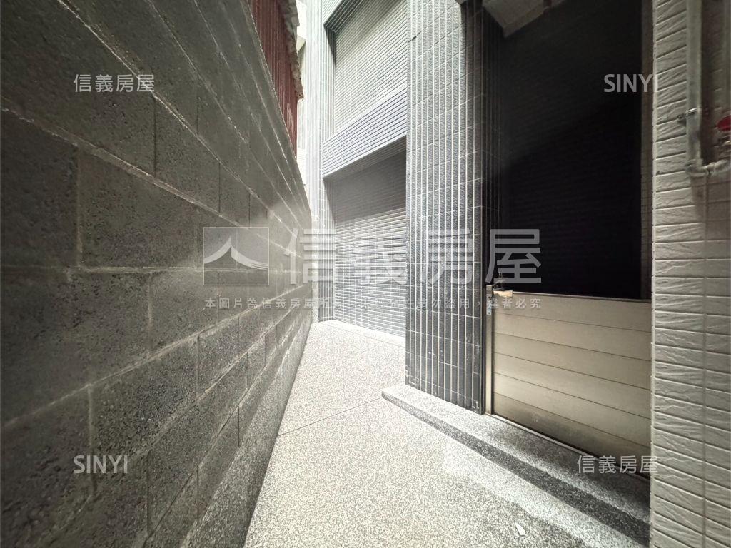 集美商圈錢多多店面帶車位房屋室內格局與周邊環境