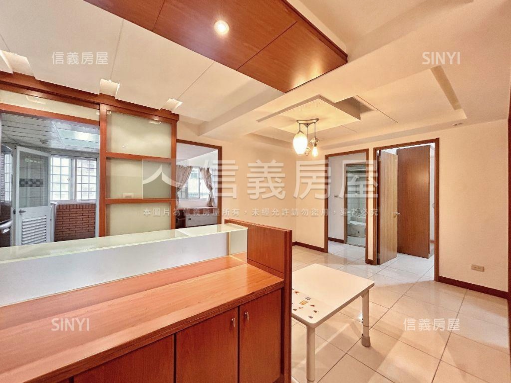 文化質感大三房車位房屋室內格局與周邊環境