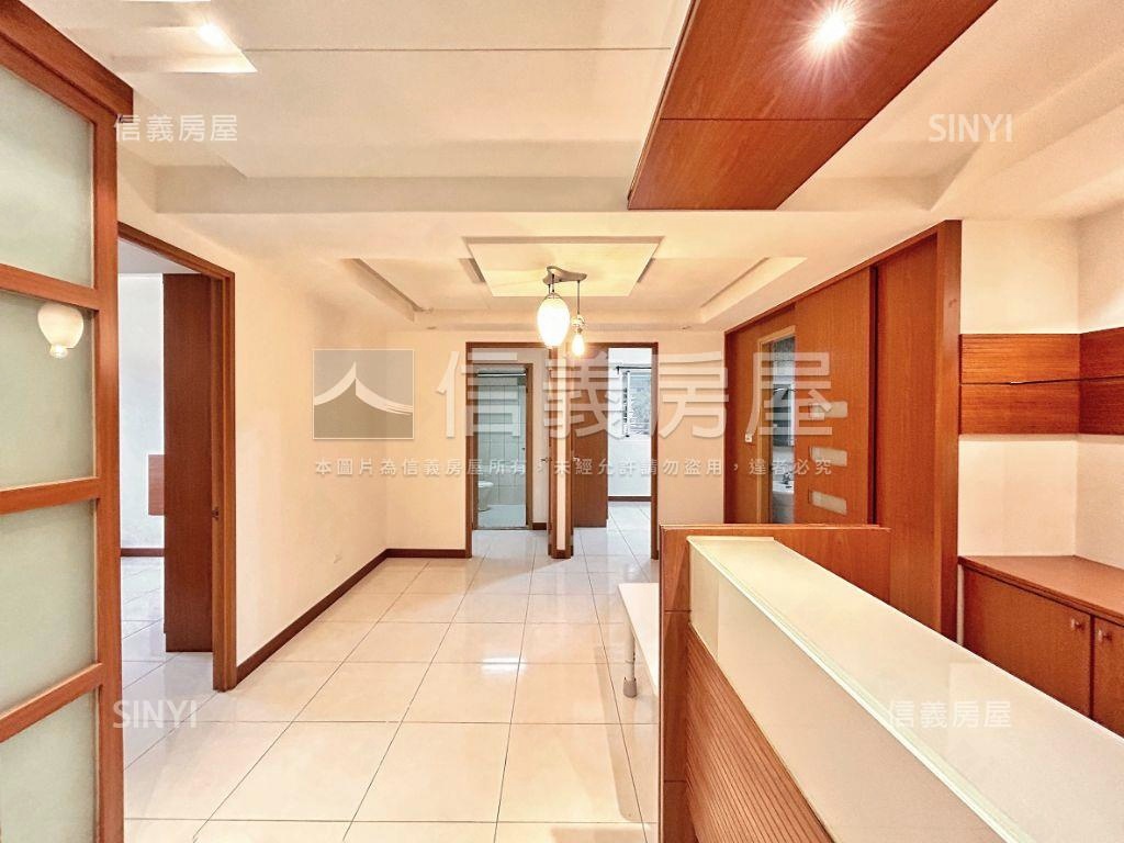 文化質感大三房車位房屋室內格局與周邊環境