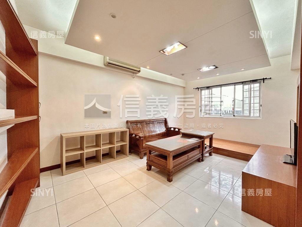 文化質感大三房車位房屋室內格局與周邊環境