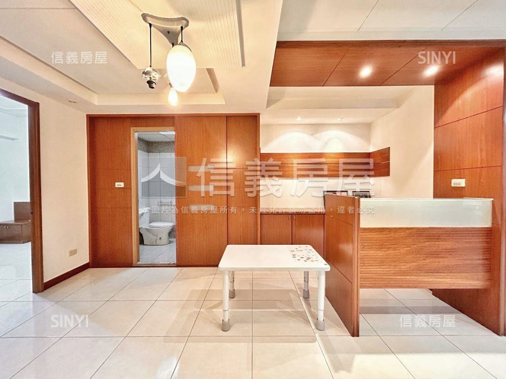 文化質感大三房車位房屋室內格局與周邊環境